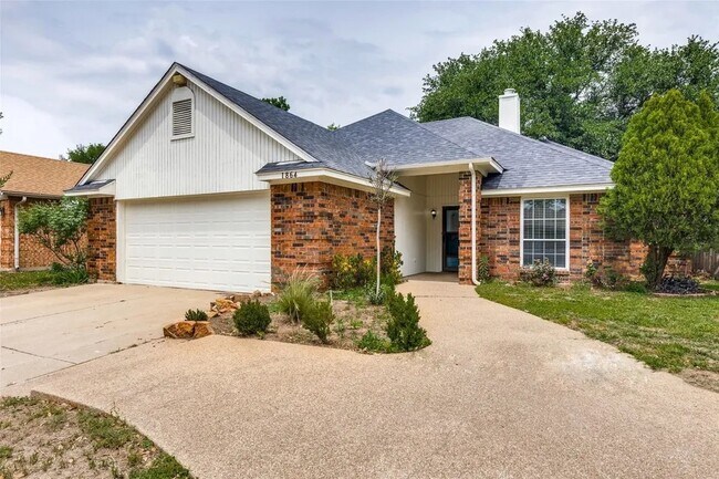 property at 1864 Kings Canyon Cir