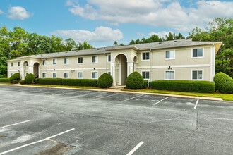 Park View Apartments in Covington, GA - Building Photo - Building Photo
