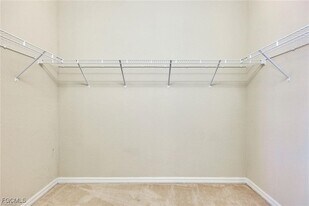 11758 Izarra Way in Ft. Myers, FL - Building Photo