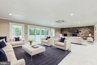 307 Nimitz Ave in Rockville, MD - Building Photo - Building Photo