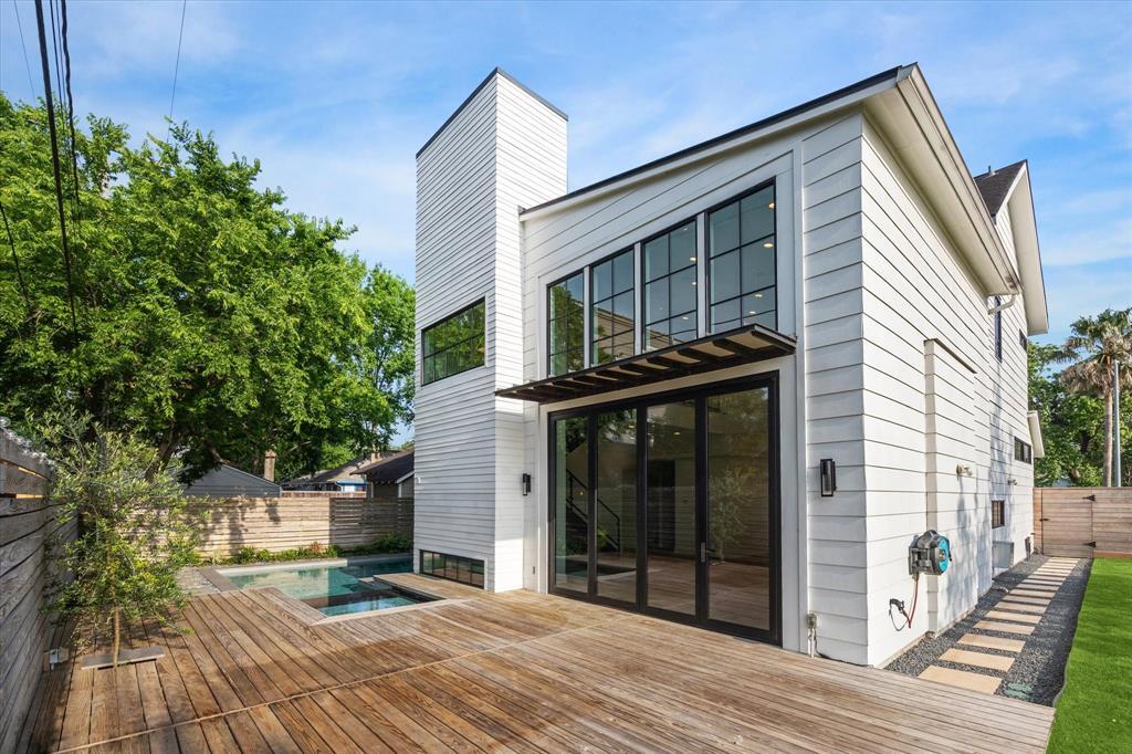 205 E 25th St in Houston, TX - Building Photo