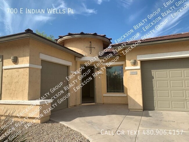 700 E Indian Wells Pl in Chandler, AZ - Building Photo - Building Photo