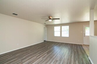 8933 Preakness Cir in Fort Worth, TX - Building Photo - Building Photo