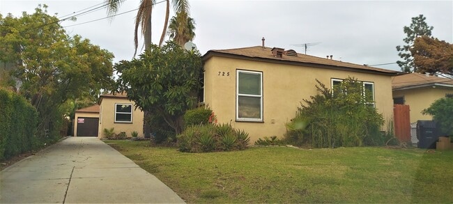 725 Manchester Dr, Unit 3