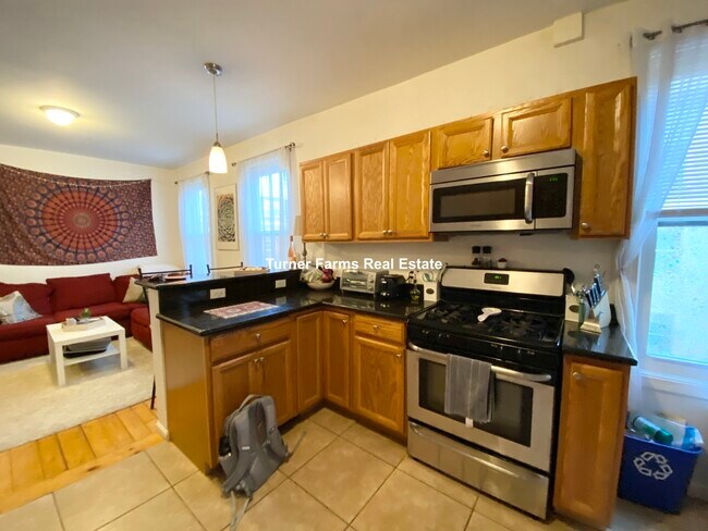 49 Delle Ave, Unit 52 Delle ave- unit 2 in Boston, MA - Building Photo - Building Photo