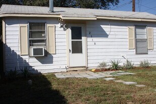 2118 26th St, Unit #B in Lubbock, TX - Building Photo
