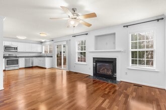 129 Kellerhis Dr in Apex, NC - Building Photo - Building Photo