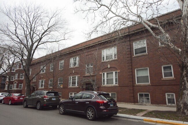 1422 W Rosemont Ave, Unit 1