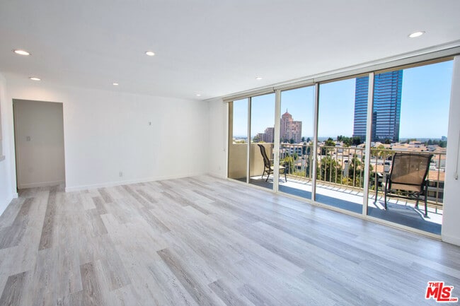 2170 Century Pk E in Los Angeles, CA - Foto de edificio - Building Photo