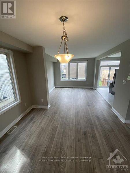 618 Promenade Décoeur Dr in Ottawa, ON - Building Photo - Building Photo
