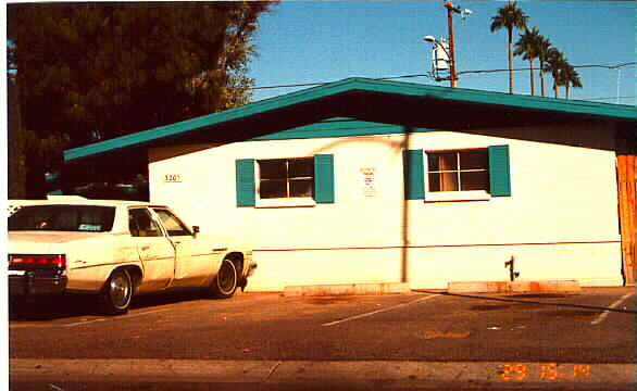 3201 N 66th St in Scottsdale, AZ - Foto de edificio - Building Photo