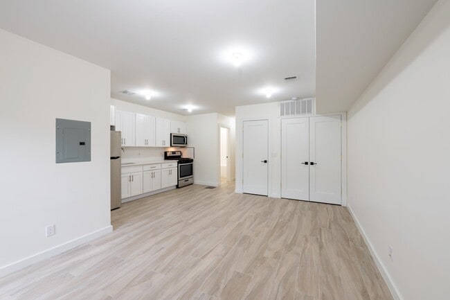 340 Randolph Ave in Jersey City, NJ - Building Photo - Building Photo