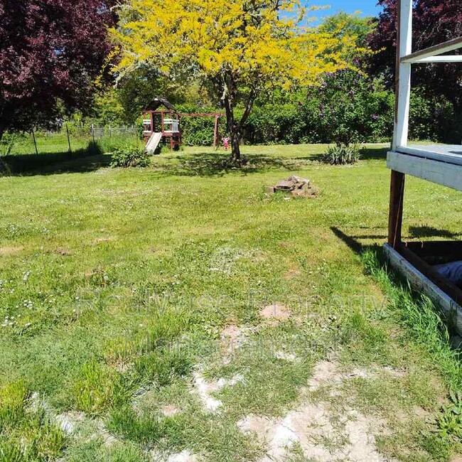 853 River Bend Rd in Roseburg, OR - Building Photo - Building Photo