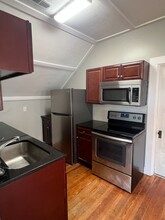 573 Howell Ave-Unit -Howell #3 in Cincinnati, OH - Building Photo - Building Photo