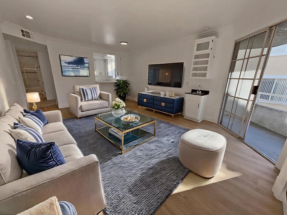 15507 Moorpark St in Los Angeles, CA - Building Photo