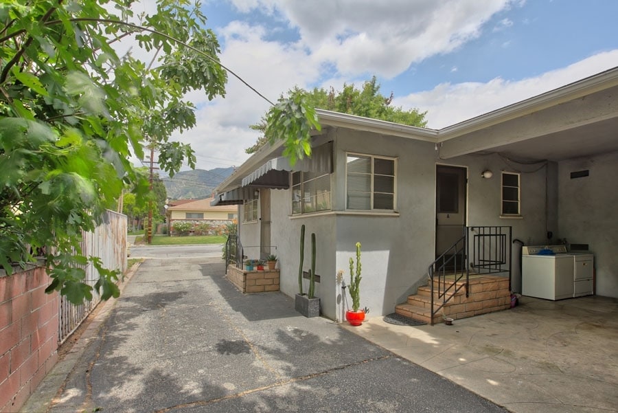 522 Linwood Ave in Monrovia, CA - Building Photo