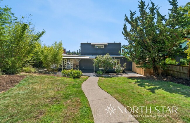 602 Cabana Ln in Lake Oswego, OR - Building Photo - Building Photo