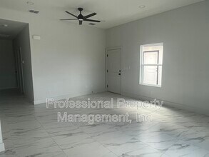 2808 Charlie Rd in Weslaco, TX - Building Photo - Building Photo
