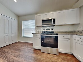 30734 Midtown Ct in Wesley Chapel, FL - Building Photo - Building Photo