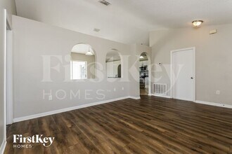 817 Grantham Dr in Kissimmee, FL - Building Photo - Building Photo