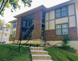 3268 NW Mill Dr in Blue Springs, MO - Building Photo