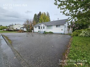 45735 Lewis Ave in Chilliwack, BC - Building Photo - Building Photo