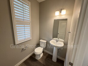 7584 S Winnipeg Ct in Aurora, CO - Building Photo - Building Photo