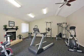 200 W Olive Ave, Unit 111 in La Habra, CA - Building Photo - Building Photo