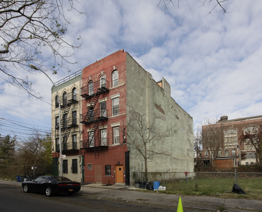 1967 Bergen St in Brooklyn, NY - Building Photo