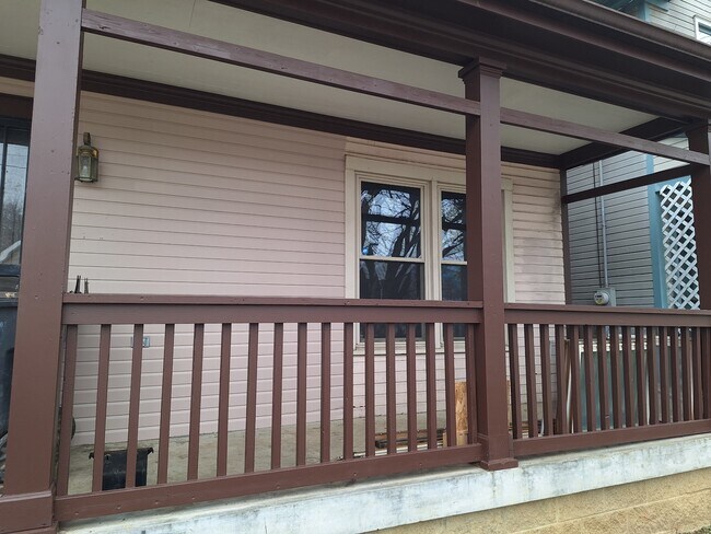 1550 Gallagher St in Louisville, KY - Foto de edificio - Building Photo