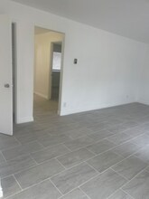 16881 Sims Lane in Huntington Beach, CA - Building Photo - Building Photo