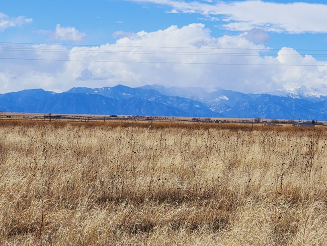 5745 Bar 10 Rd in Colorado Springs, CO - Foto de edificio - Building Photo