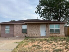 4630 Erskine St, Unit 345-C in Lubbock, TX - Building Photo