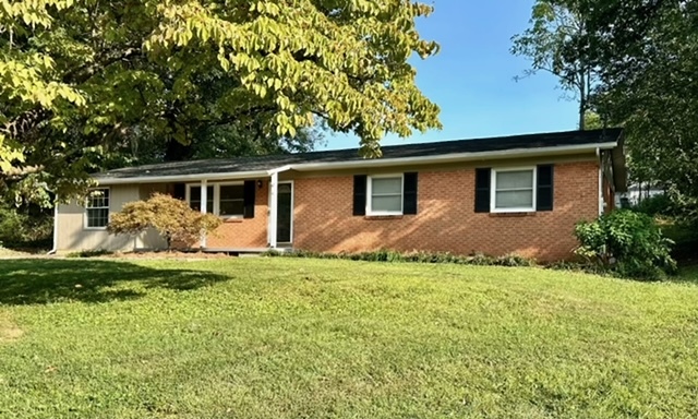 9228 Topoco Dr in Knoxville, TN - Building Photo