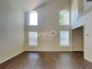 3513 Trapnell Grove Loop in Plant City, FL - Foto de edificio - Building Photo