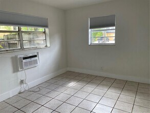 6021 Polk St in Hollywood, FL - Building Photo - Building Photo