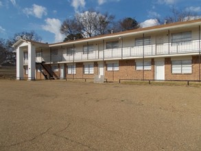 Gables Manor in Daingerfield, TX - Building Photo - Building Photo