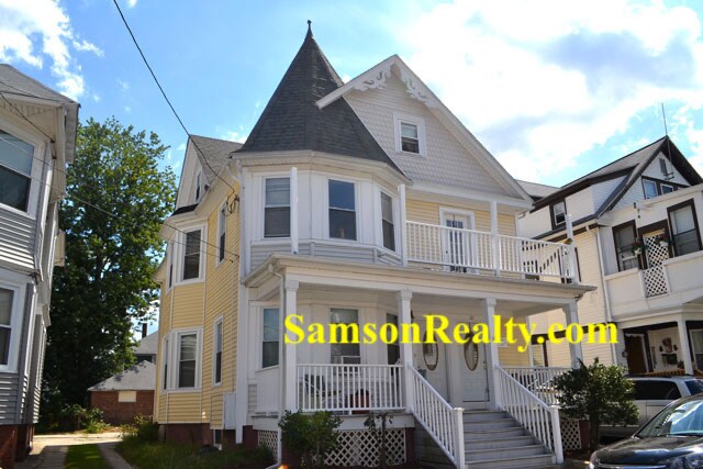 20 Sylvan Ave in Cranston, RI - Foto de edificio - Building Photo