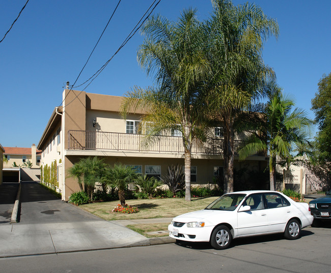 Rondeau palms in Westminster, CA - Building Photo - Building Photo