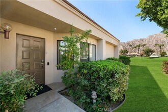 54829 Oak-Hill in La Quinta, CA - Building Photo - Building Photo