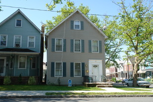 141 Gordon St in Perth Amboy, NJ - Building Photo