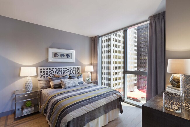 80 E Lake St in Chicago, IL - Building Photo - Building Photo