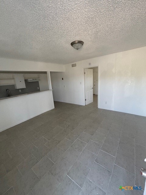 304 E Dunn Ave in Killeen, TX - Building Photo - Building Photo