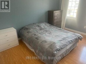 25 Hornett Way in Ajax, ON - Building Photo - Building Photo