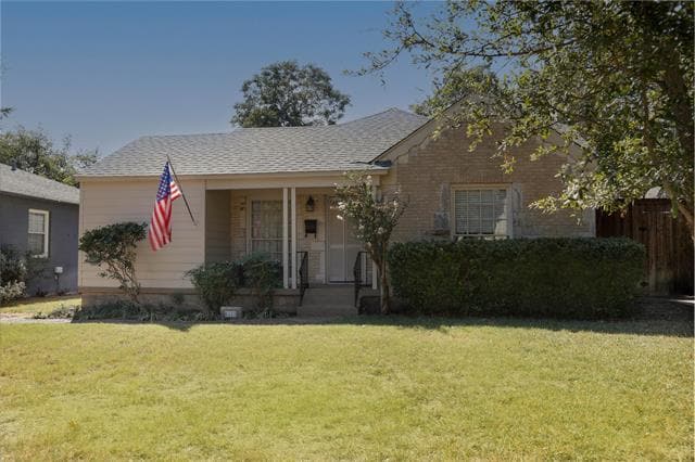 5122 W Amherst Ave in Dallas, TX - Building Photo