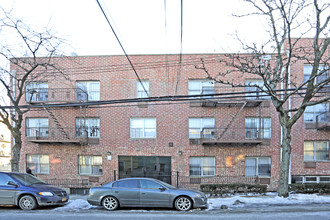 38-01 112th St in Flushing, NY - Building Photo - Building Photo