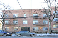 38-01 112th St in Flushing, NY - Foto de edificio - Building Photo