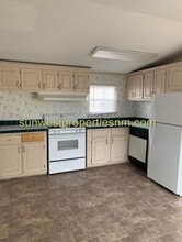 208 Robinson Ave in Aztec, NM - Building Photo - Building Photo