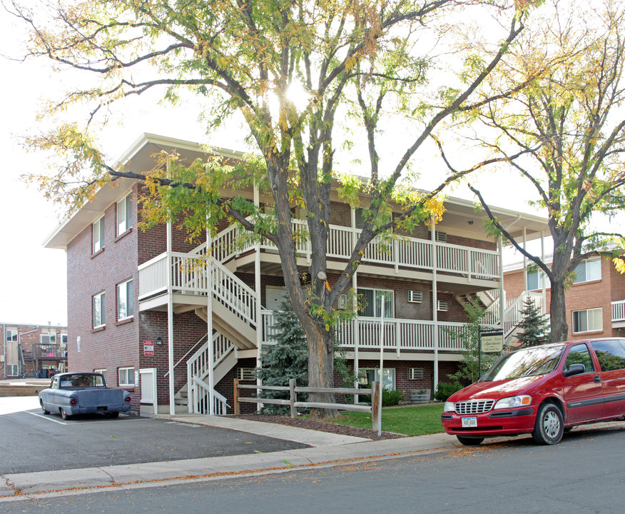 5338 S Fox St in Littleton, CO - Foto de edificio