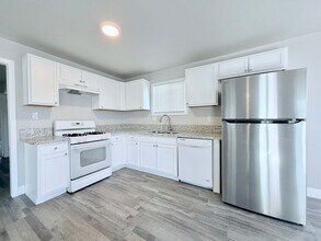 430 W Wilson Ave in Ridgecrest, CA - Building Photo - Building Photo